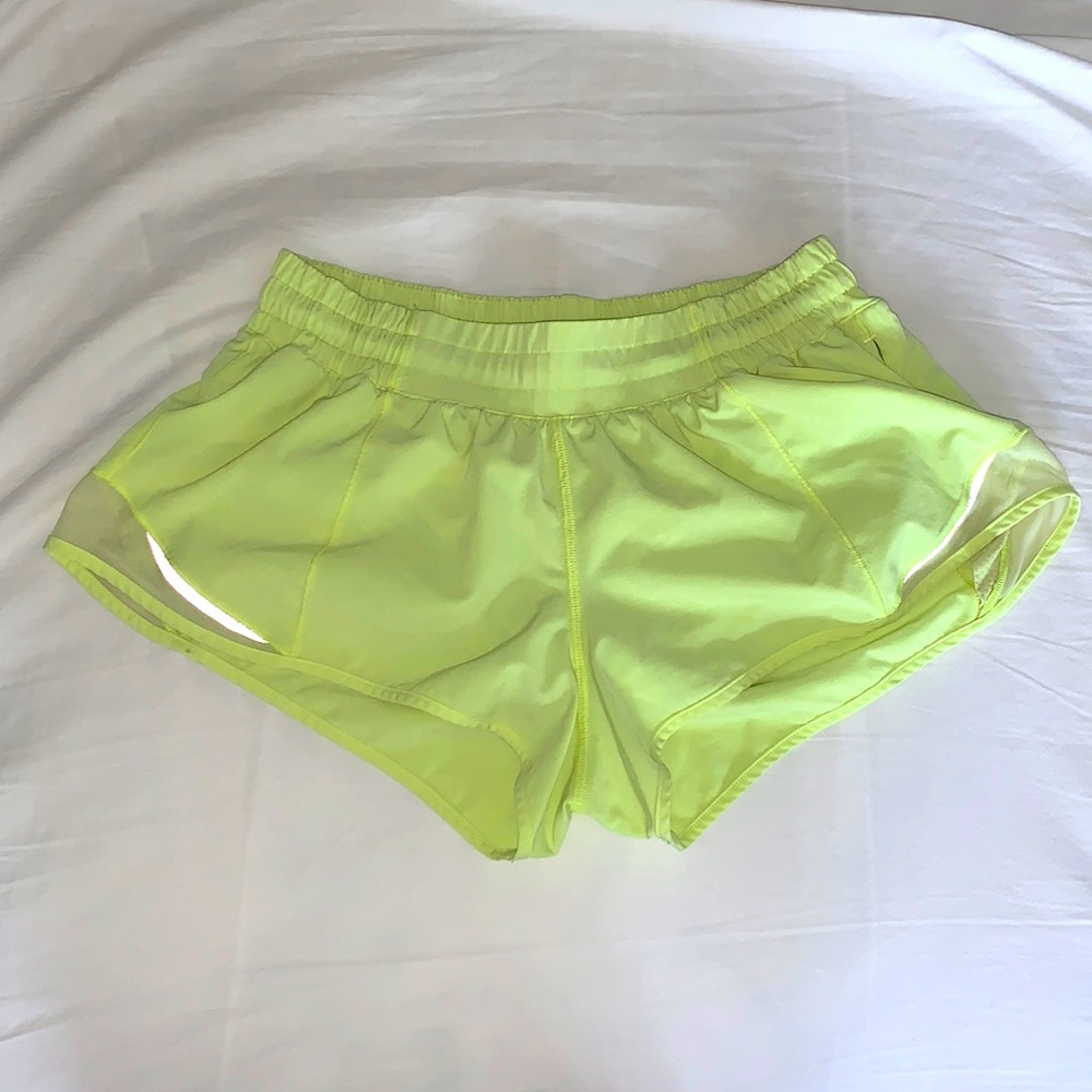 Lululemon Hotty Hot 2.5” Shorts
